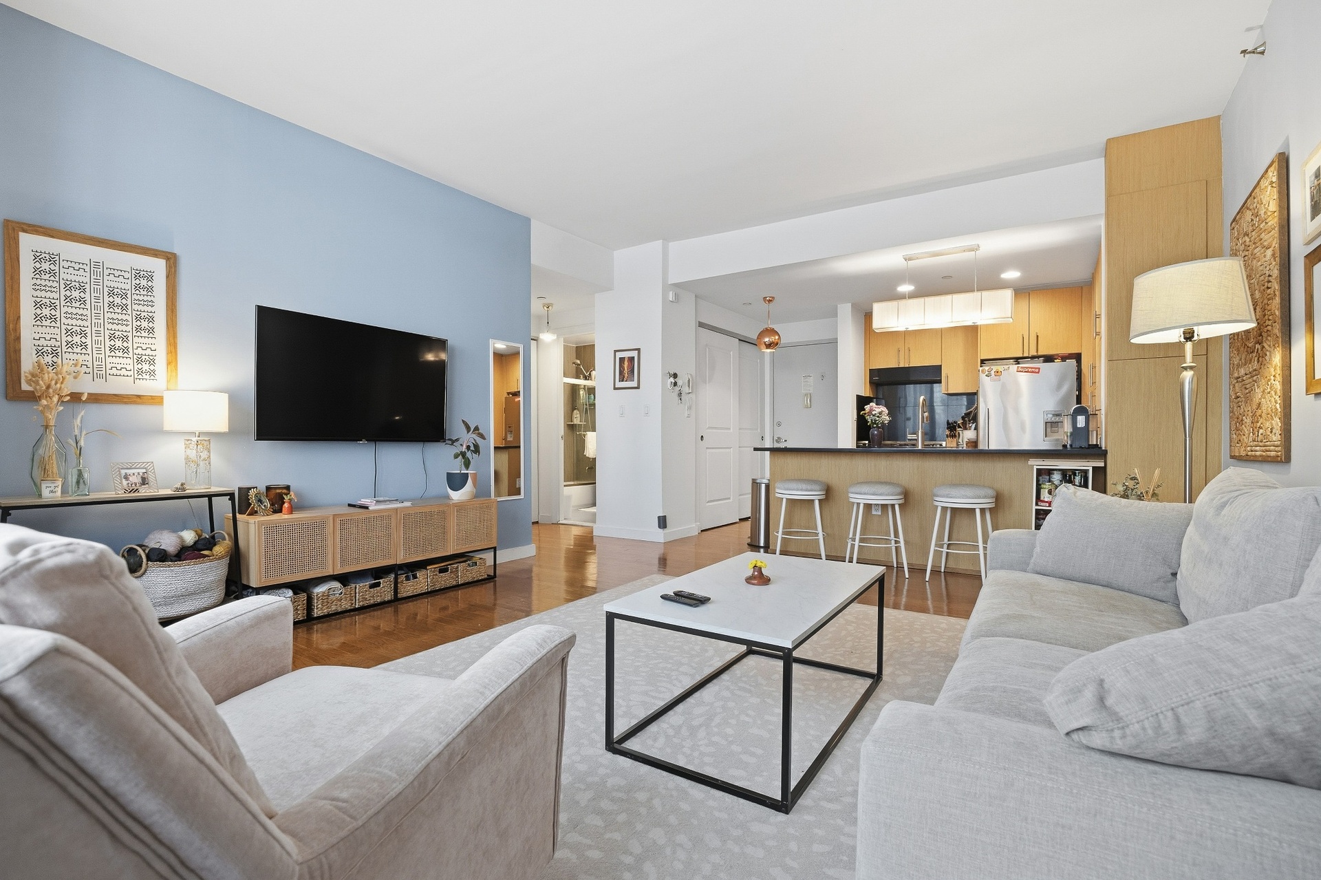 5-49 Borden Avenue J-6 Property Photo 4
