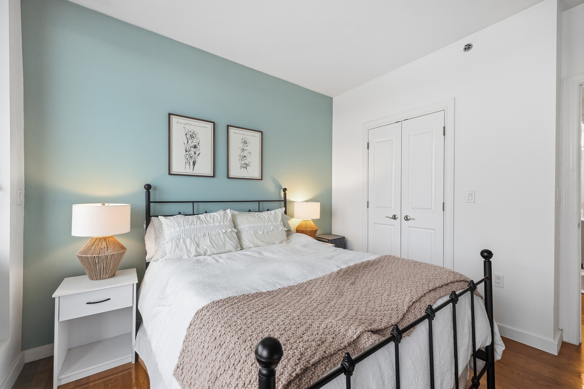 5-49 Borden Avenue J-6 Property Photo 7