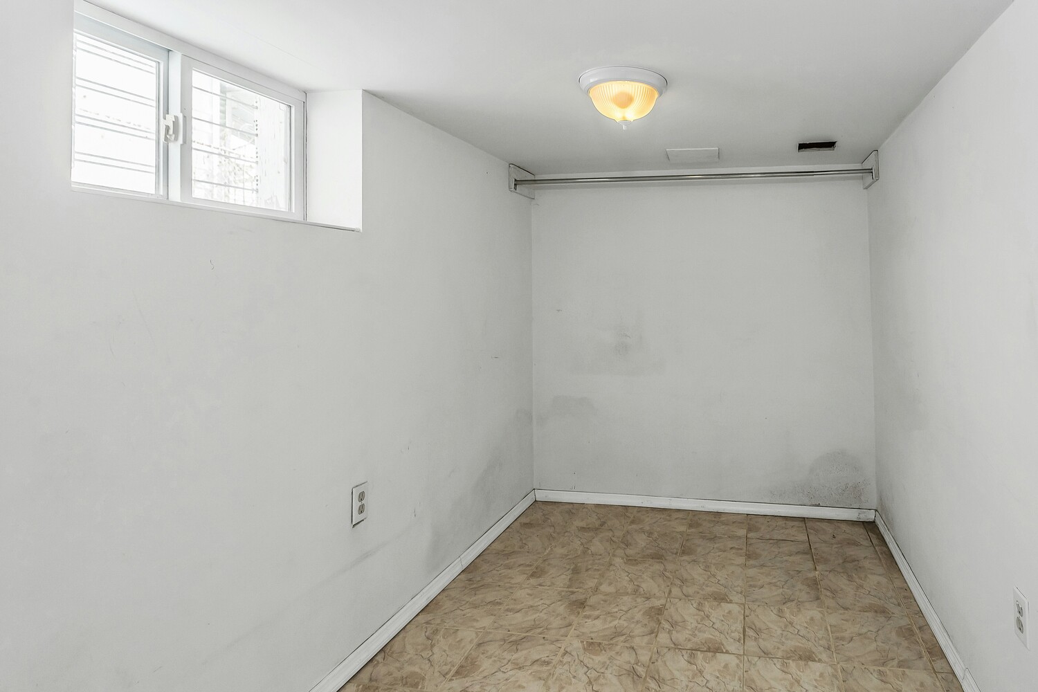148-28 87th Avenue Property Photo 23