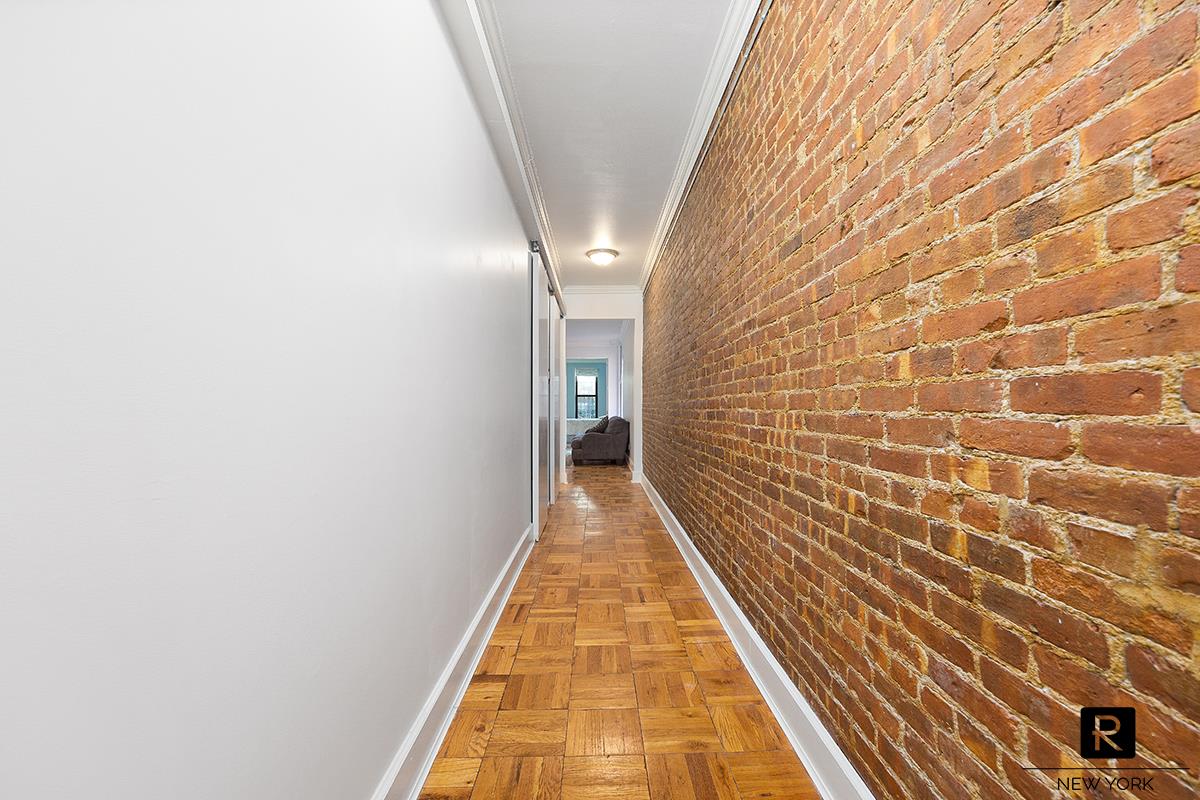 151 W 80th Street 3-r Property Photo 3