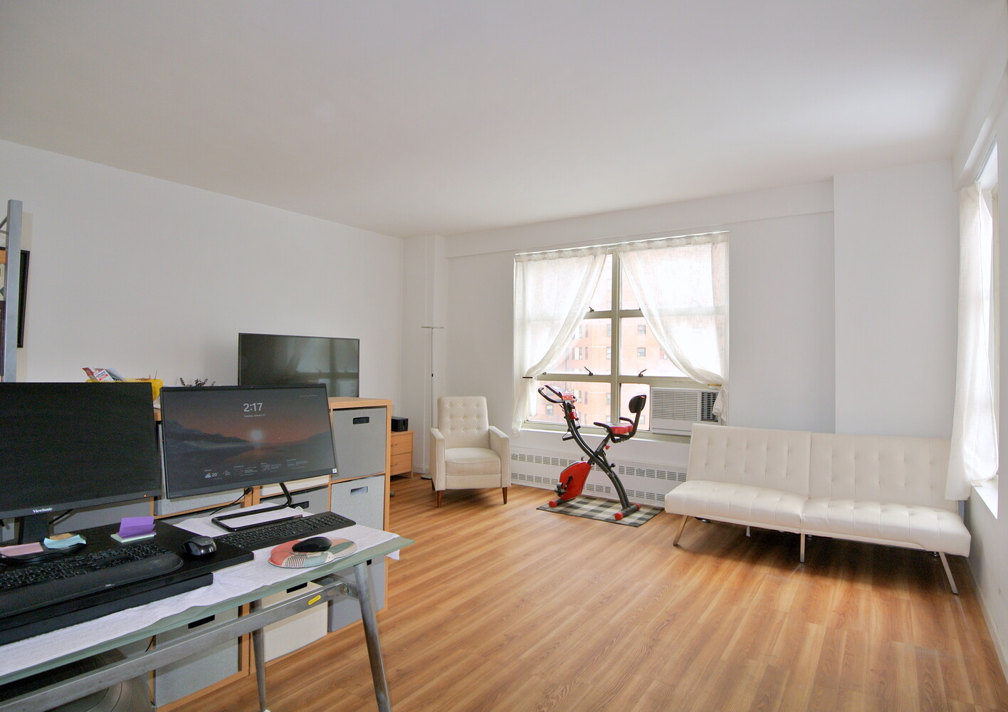70 La Salle Street 6e Property Photo 4