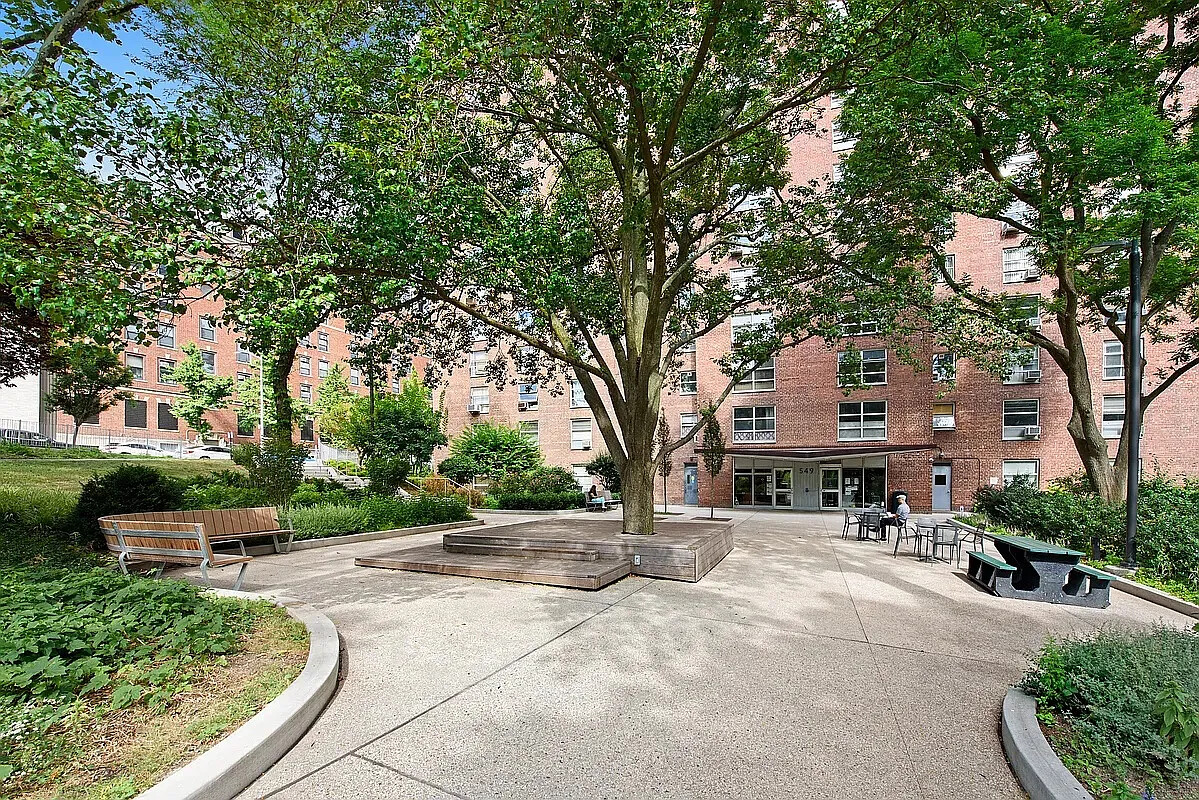 70 La Salle Street 6e Property Photo 14