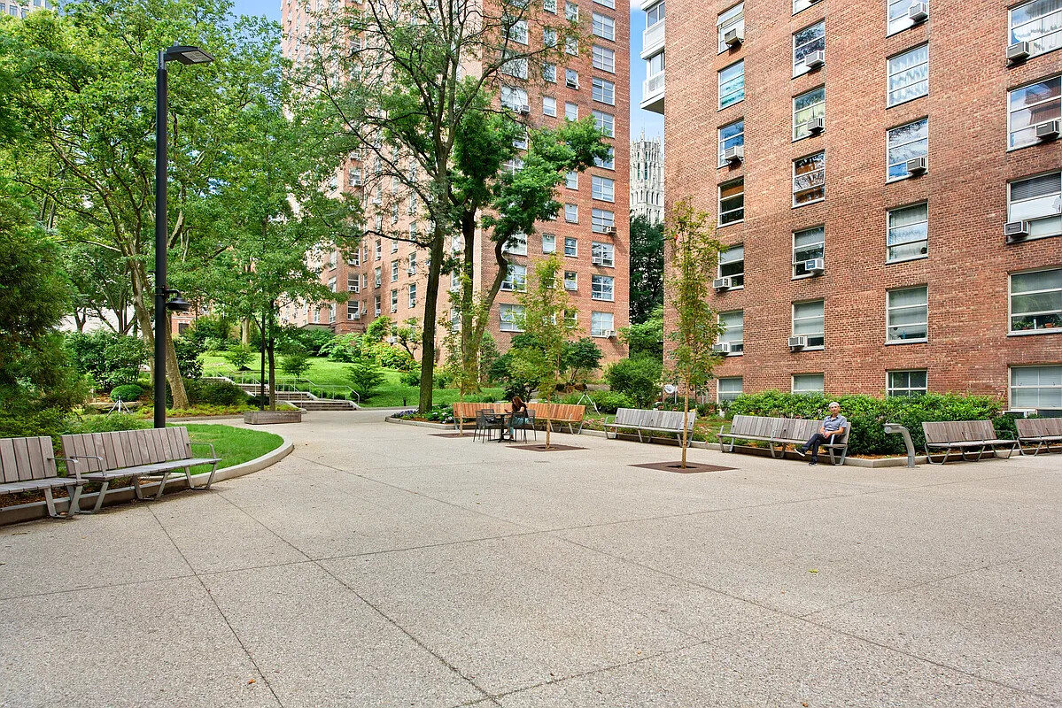 70 La Salle Street 6e Property Photo 15