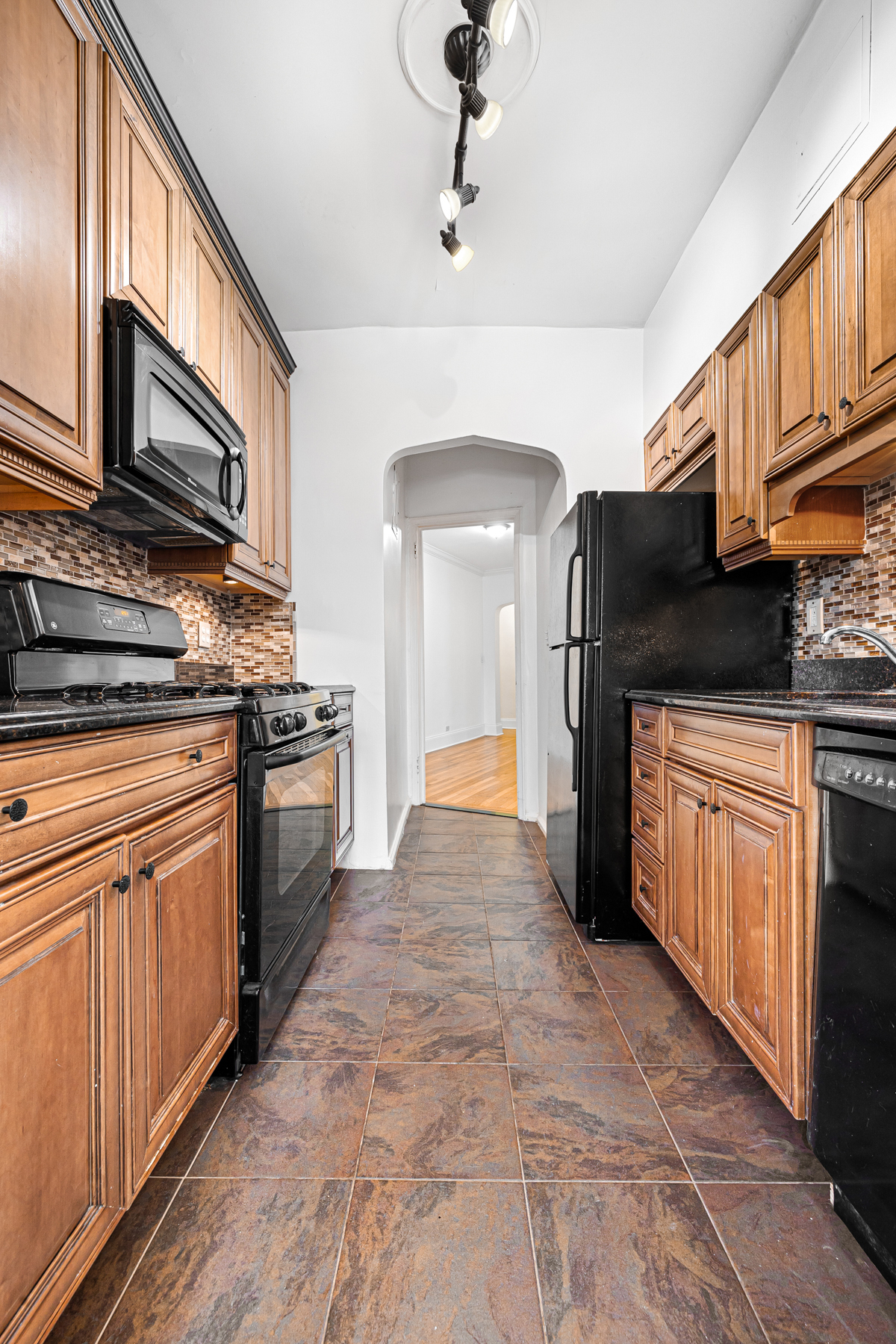 3875 Waldo Avenue 11k Property Photo 1