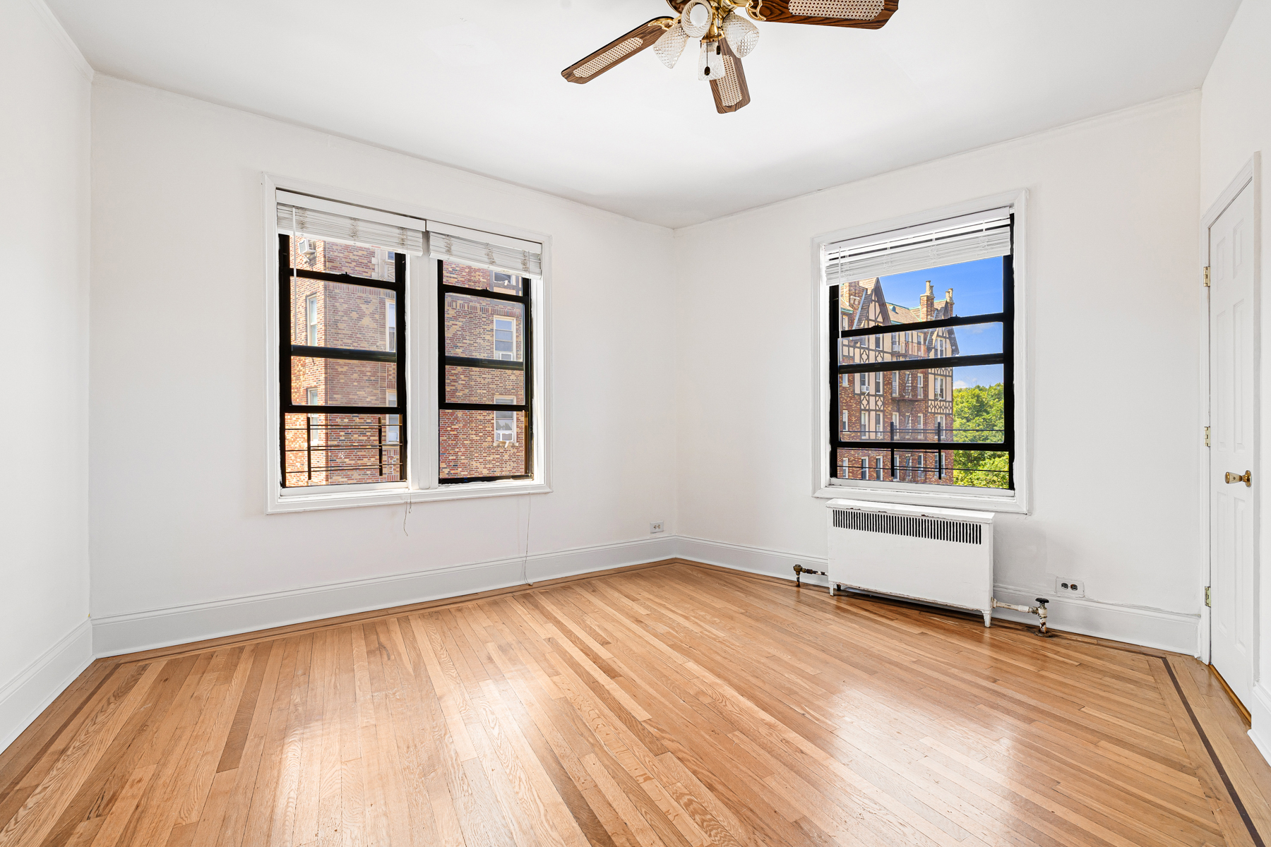 3875 Waldo Avenue 11k Property Photo 4