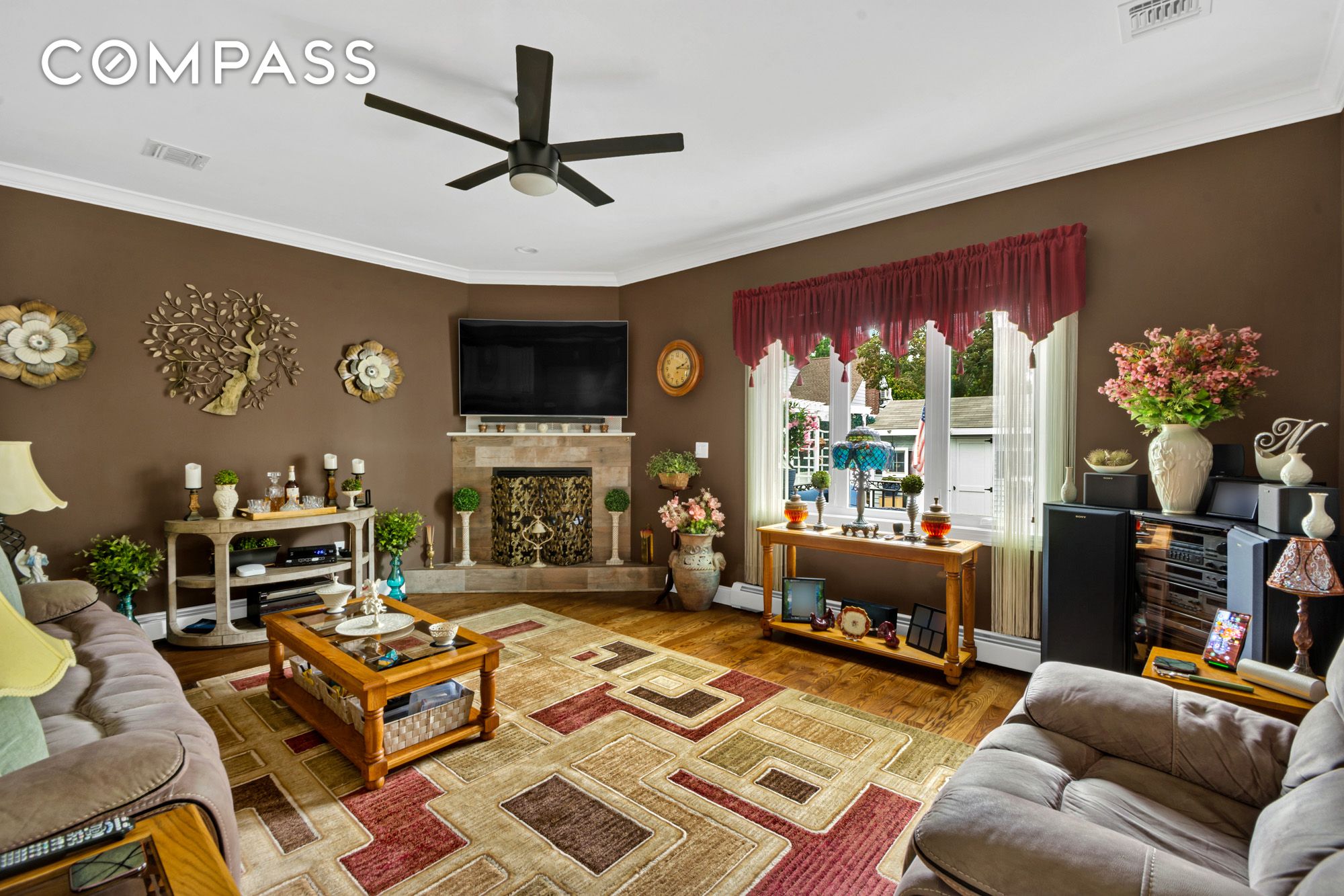 909 Jewett Avenue Property Photo 8