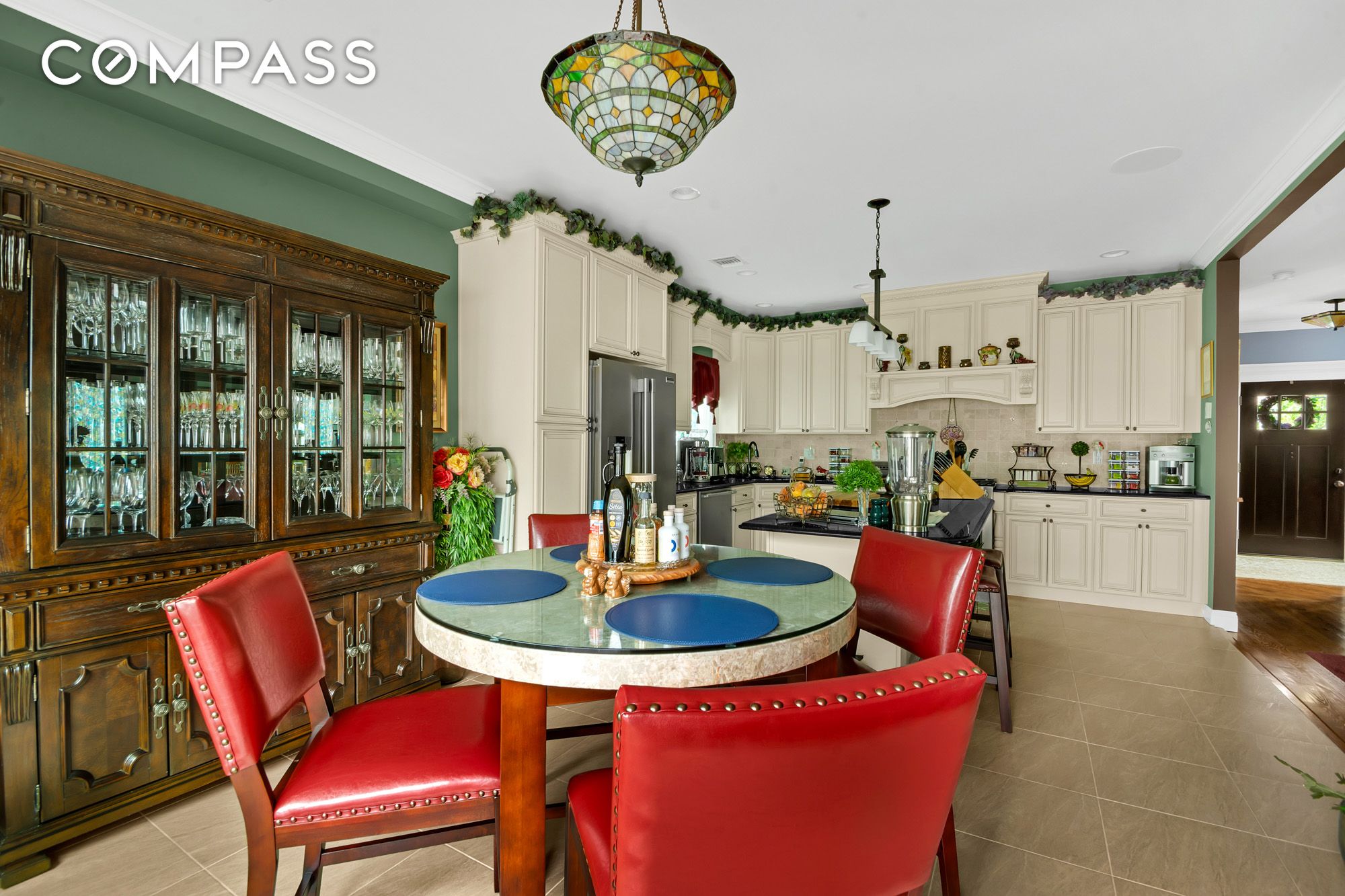 909 Jewett Avenue Property Photo 14