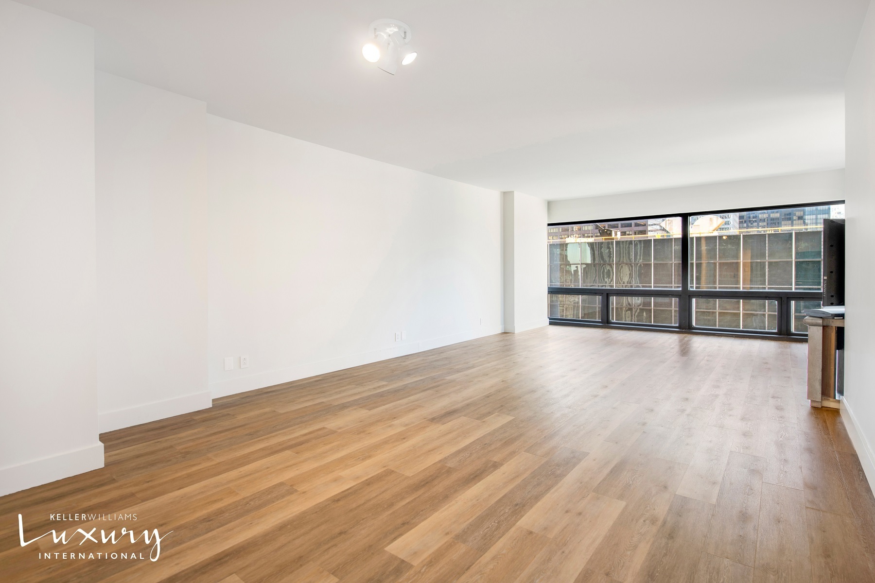 721 Fifth Avenue 37a Property Photo 2