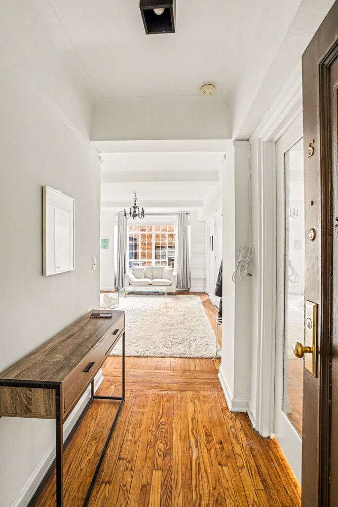 10 Park Avenue 7s Property Photo 4