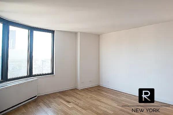 330 E 38th Street 44-i Property Photo 10