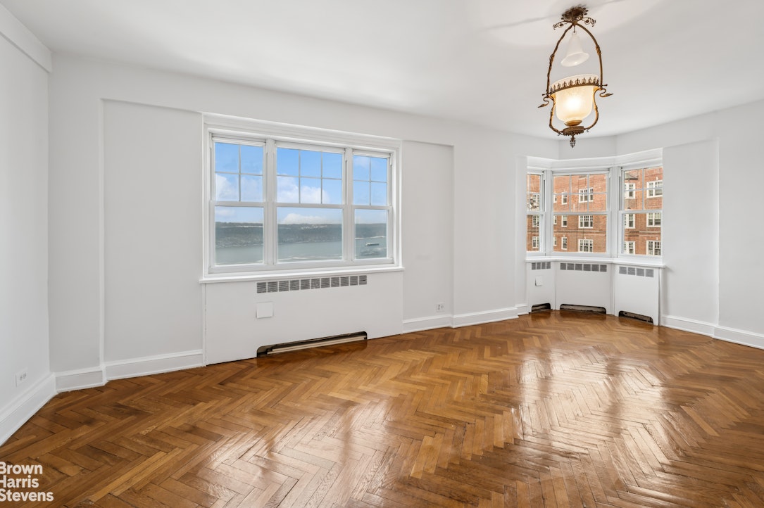 160 CABRINI Boulevard 127 Property Photo 1