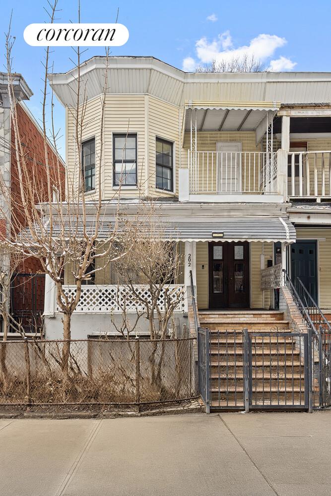 202 E 34th Street Property Photo 1