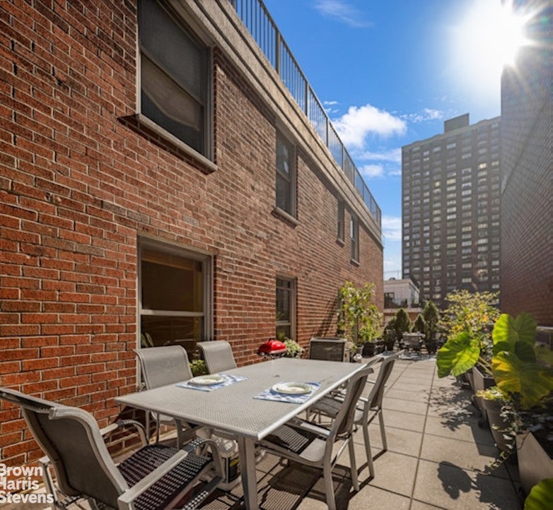 420 E 55TH Street 11M Property Photo 1