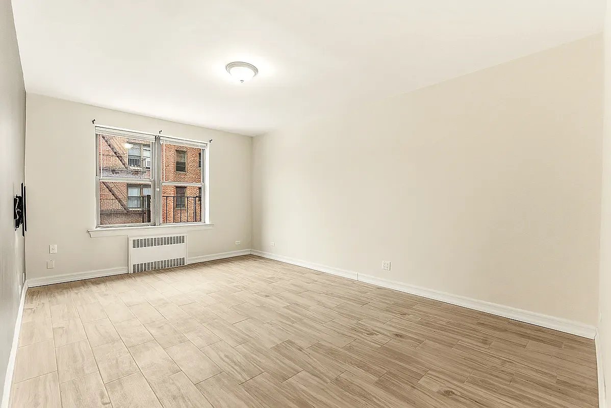 2645 Homecrest Avenue 4c Property Photo 2
