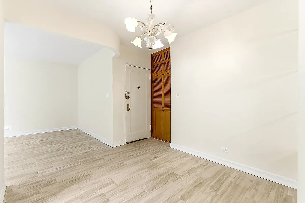 2645 Homecrest Avenue 4c Property Photo 4