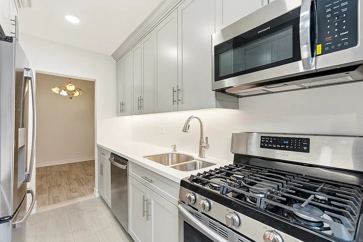 2645 Homecrest Avenue 4c Property Photo 8