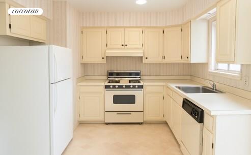78 Forest Street Property Photo 4