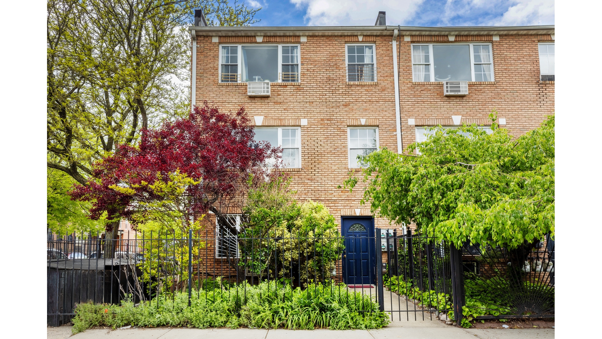 1 MONROE Street Property Photo 1