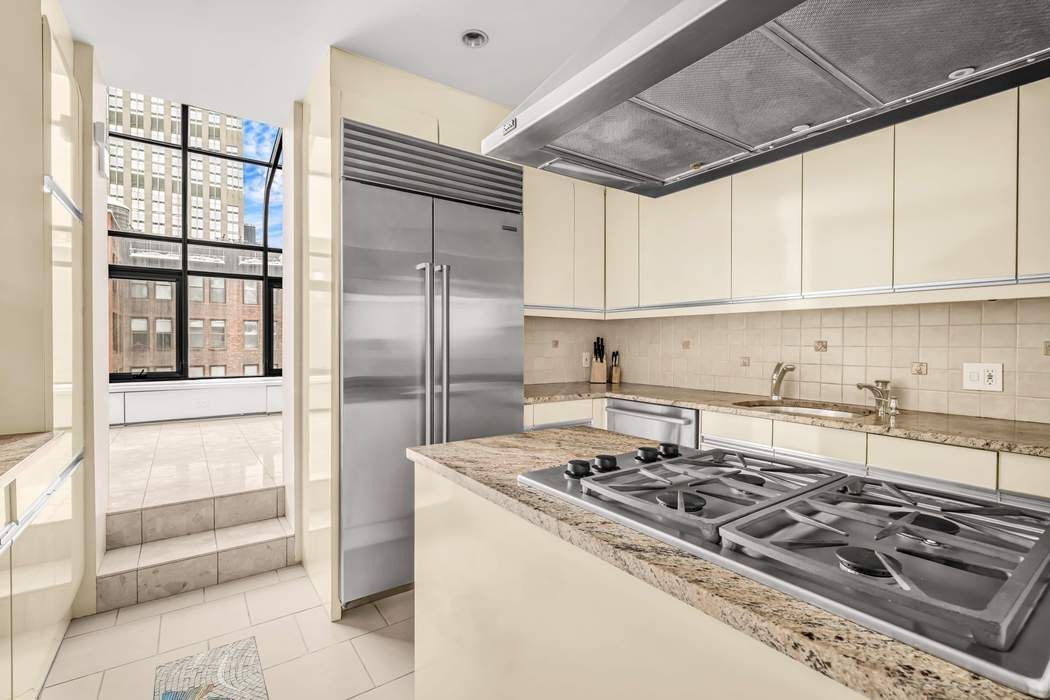 220 Madison Avenue Pha Property Photo 7