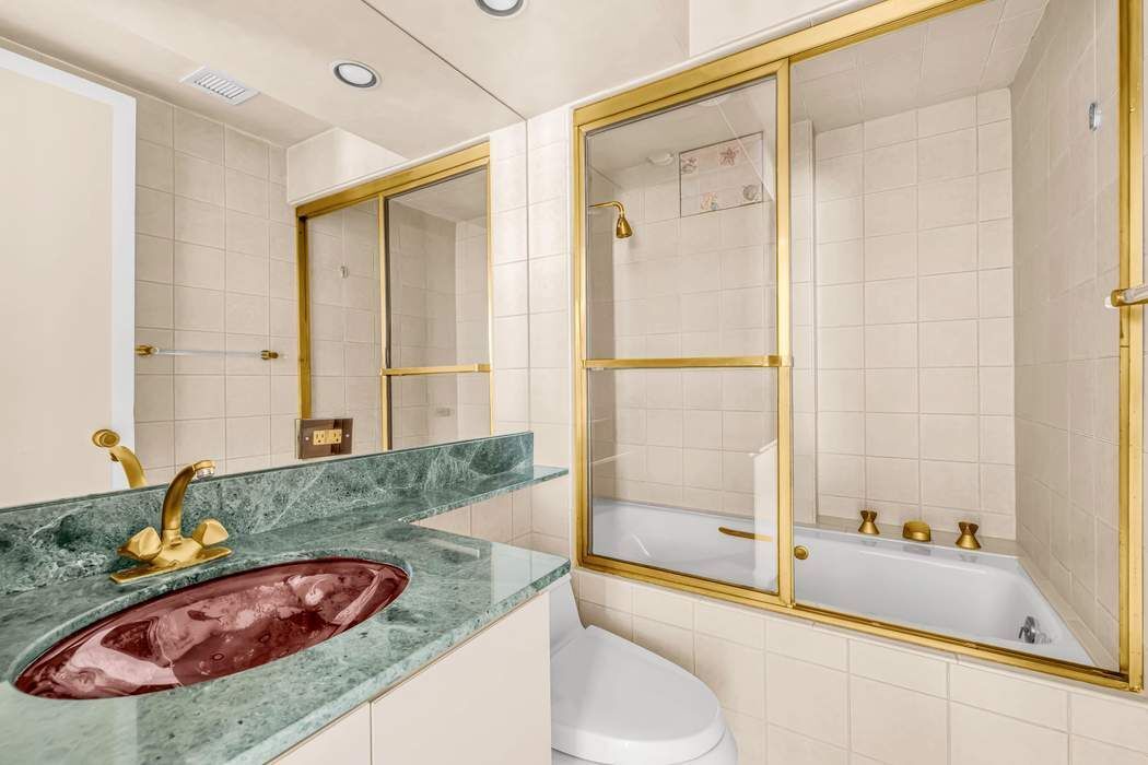 220 Madison Avenue Pha Property Photo 13