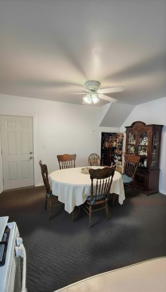1718 Williamsbridge Road Property Photo 5