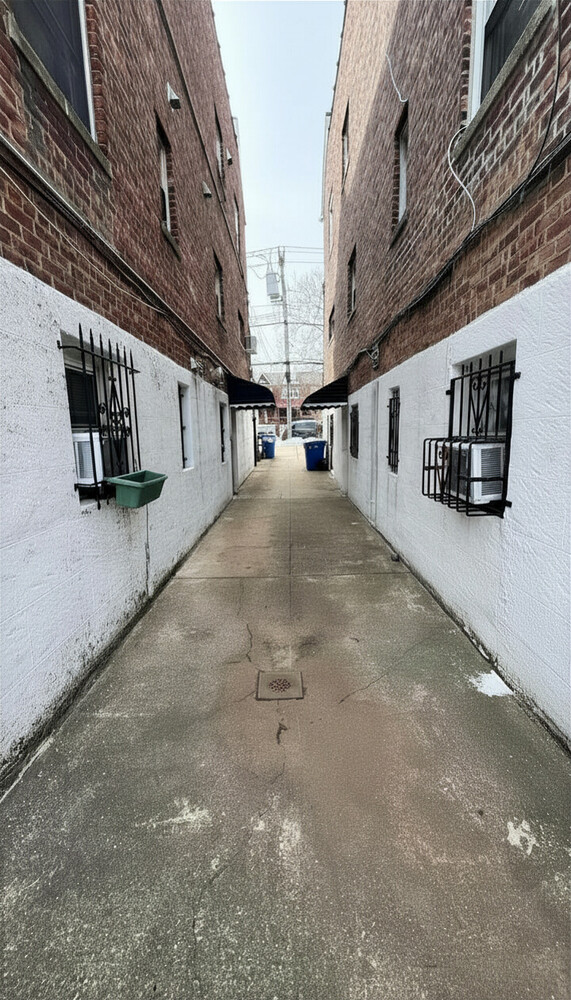 1718 Williamsbridge Road Property Photo 36