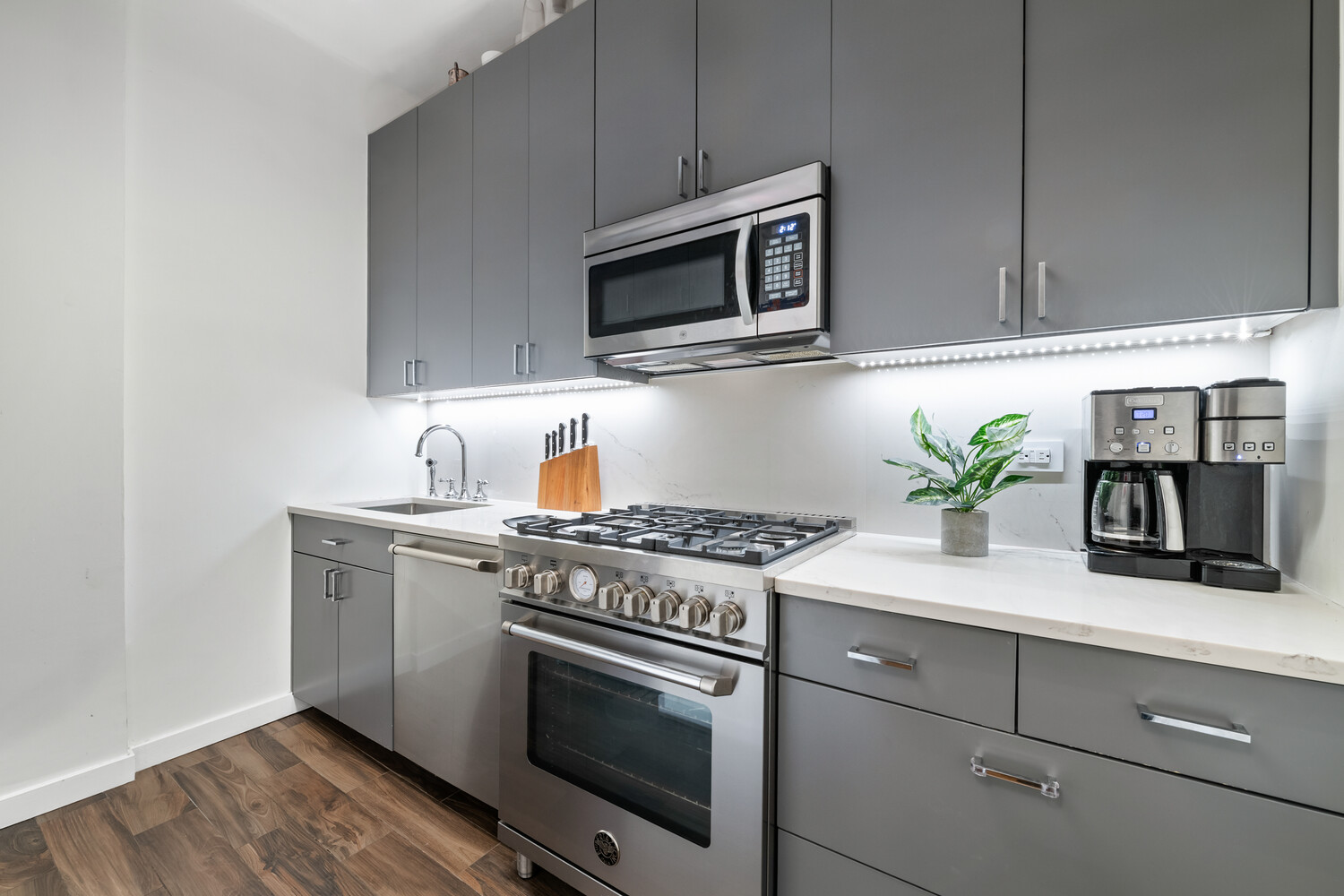 125 W 12th Street 4d Property Photo 3