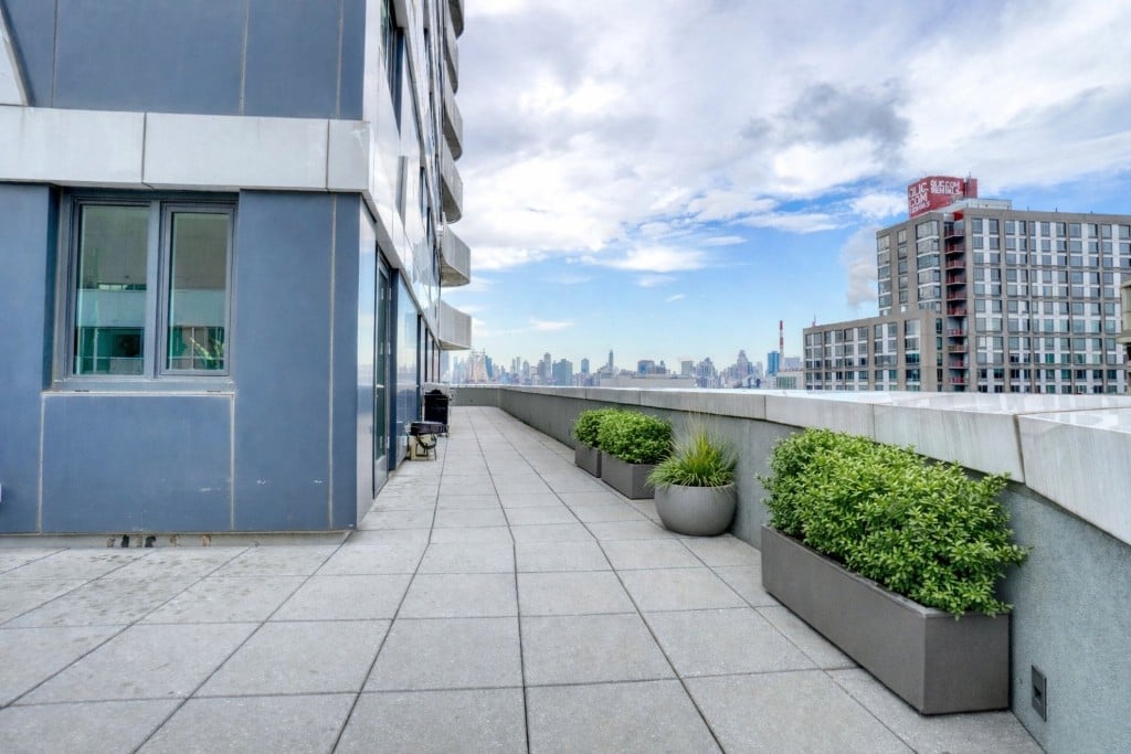 24-16 Queens Plaza S 7b Property Photo 20