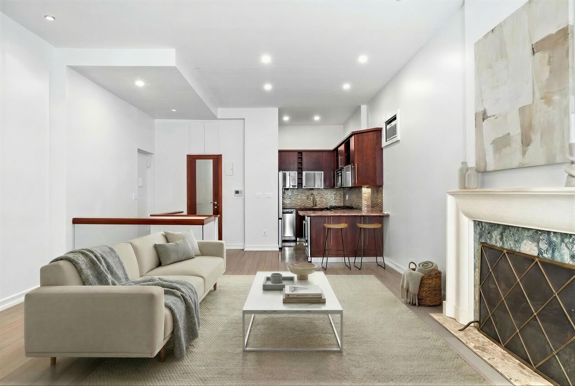303 W 80th Street 1-a Property Photo 3
