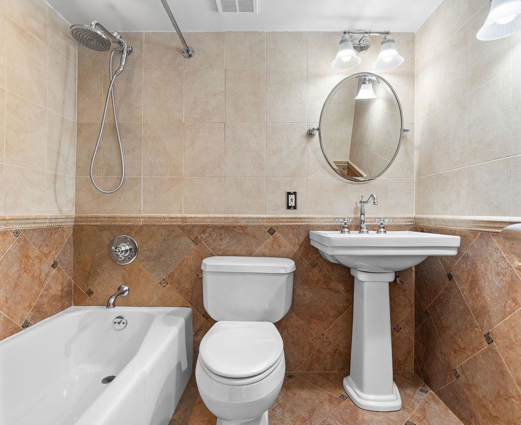 303 W 80th Street 1-a Property Photo 9