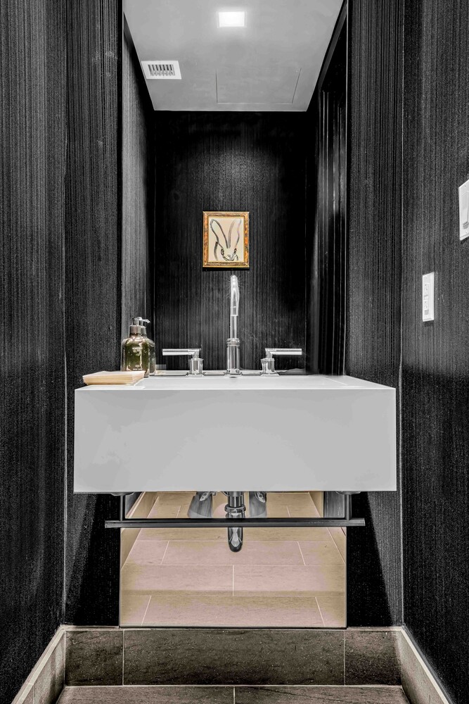 242 Broome Street 8a Property Photo 8