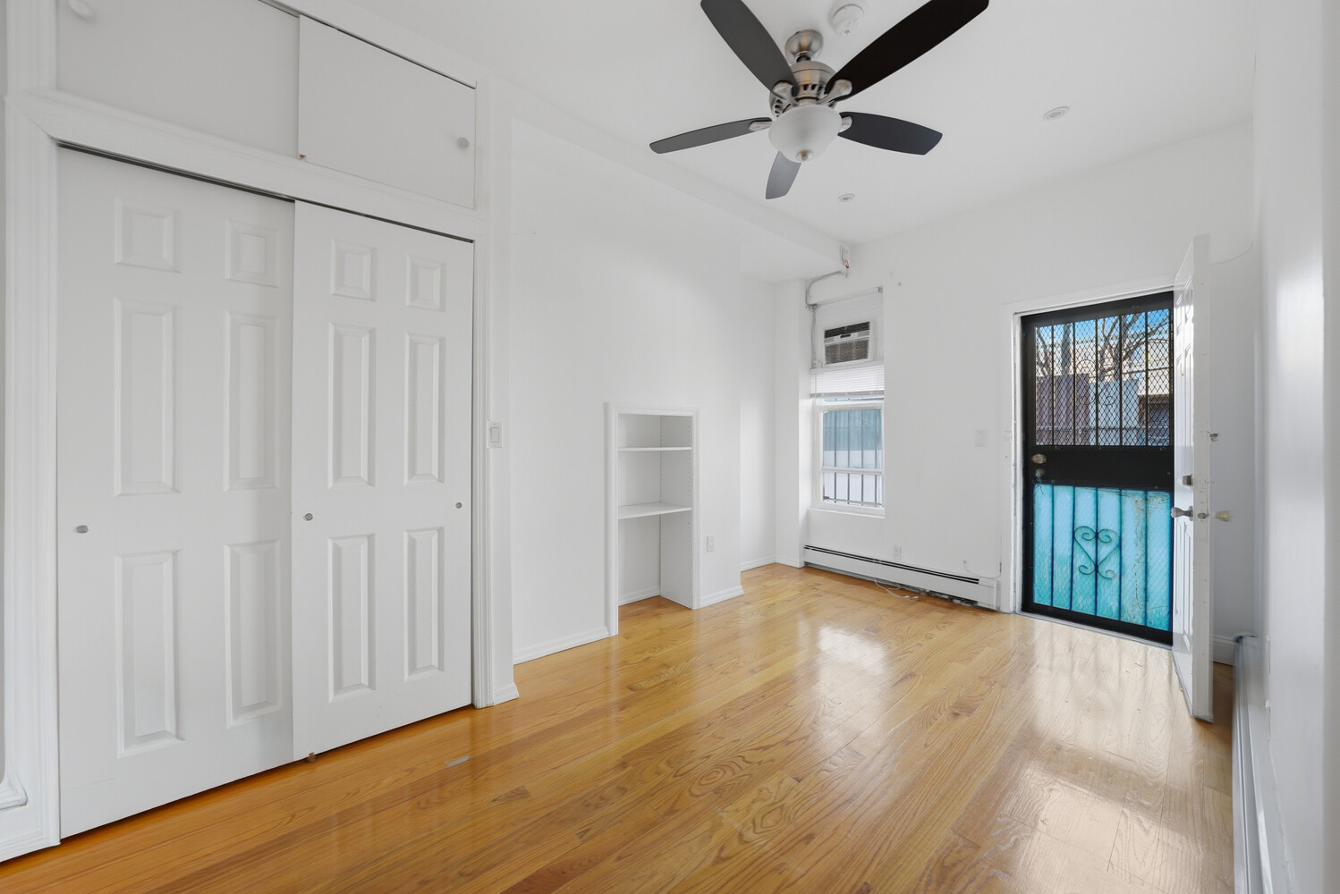 2267 Pacific Street Property Photo 5
