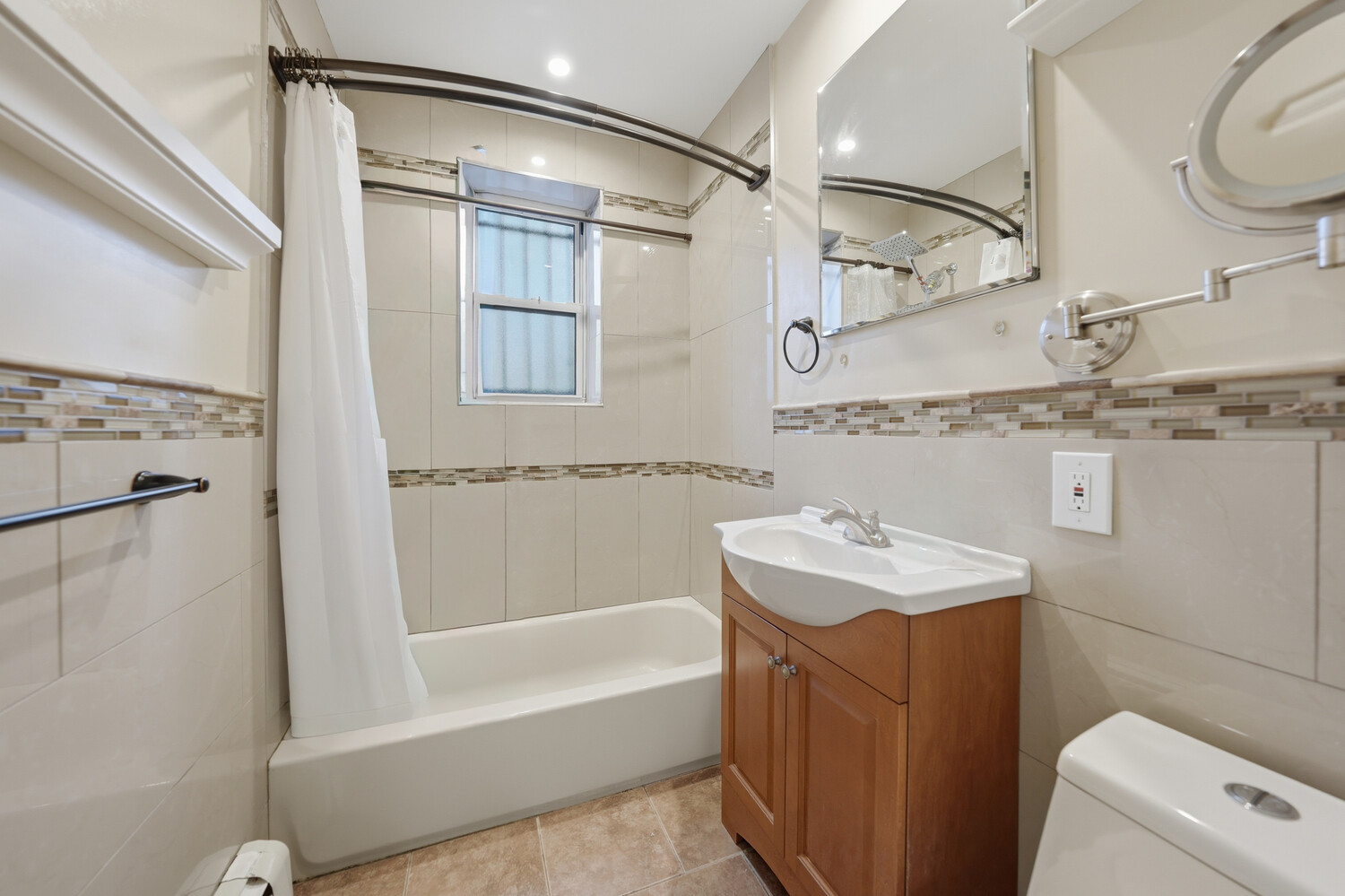 2267 Pacific Street Property Photo 6