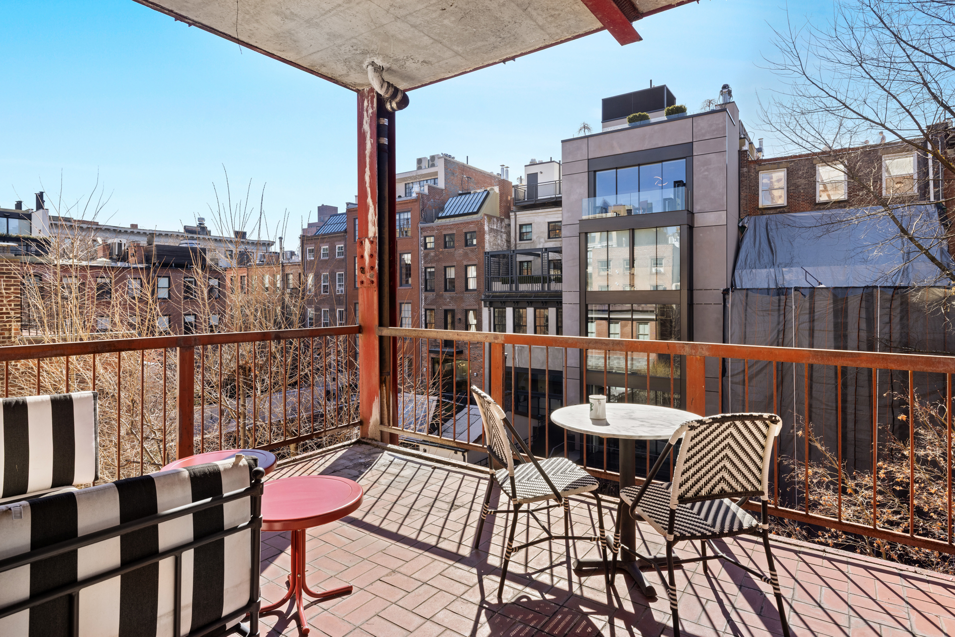 68 BANK Street 3R Property Photo 1