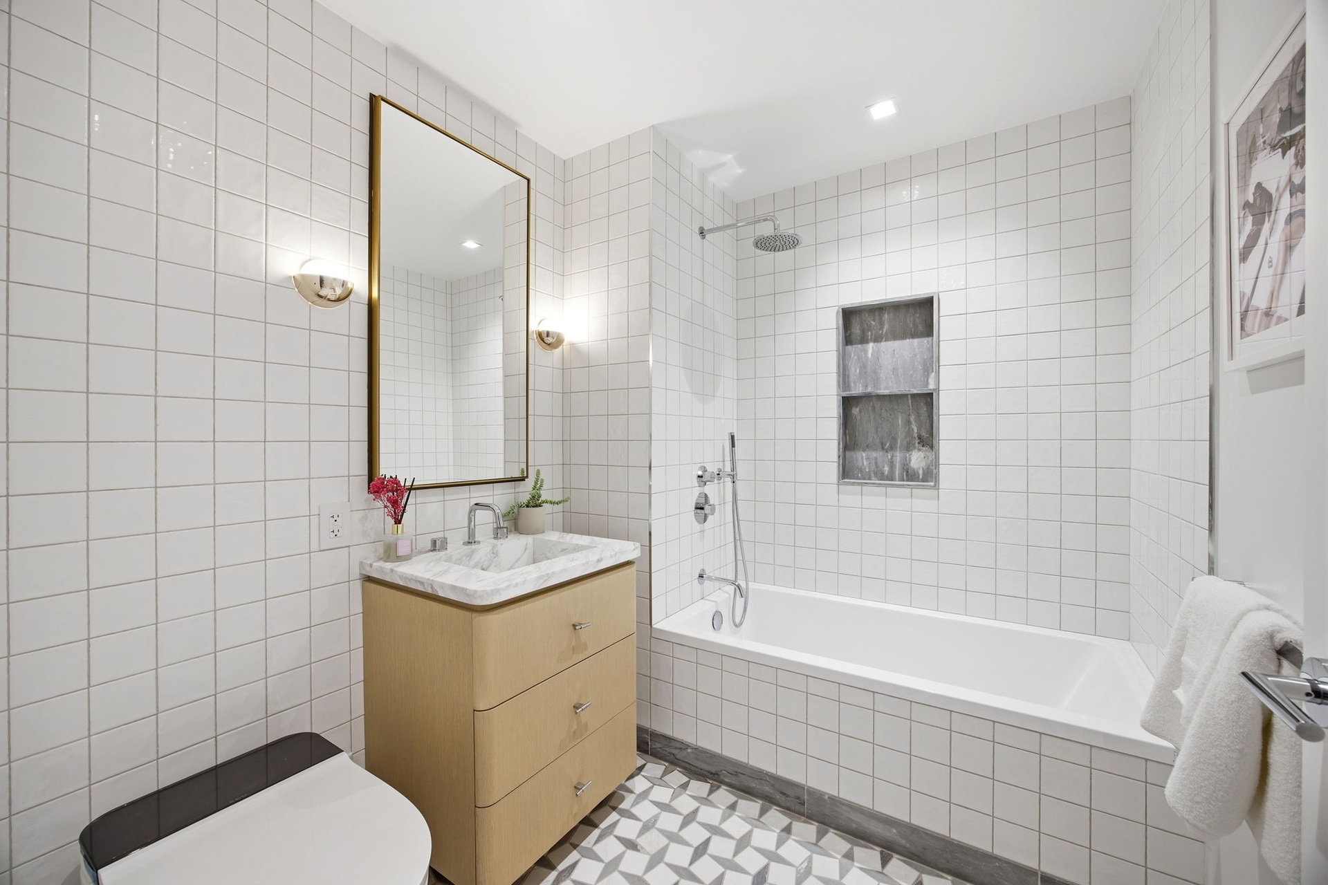 24-01 Queens Plaza N 807 Property Photo 6