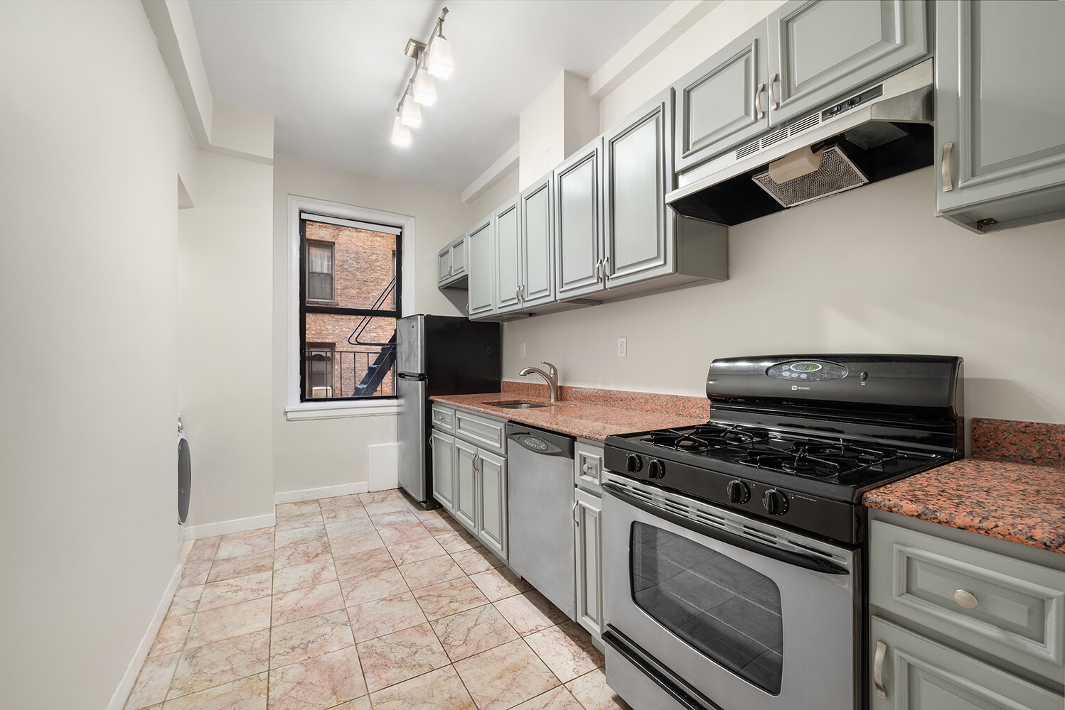535 W 110th Street 5b Property Photo 5