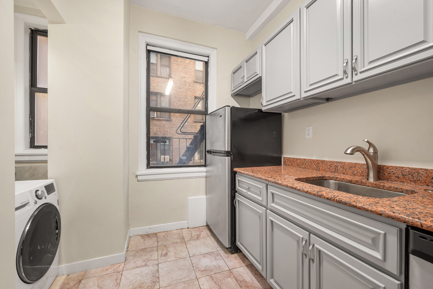 535 W 110th Street 5b Property Photo 6