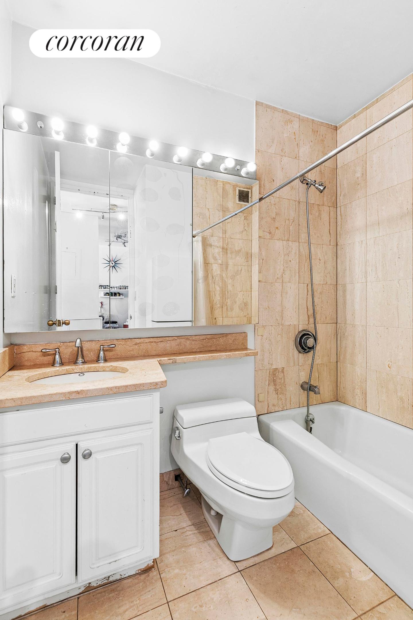 350 W 50th Street 7c Property Photo 5