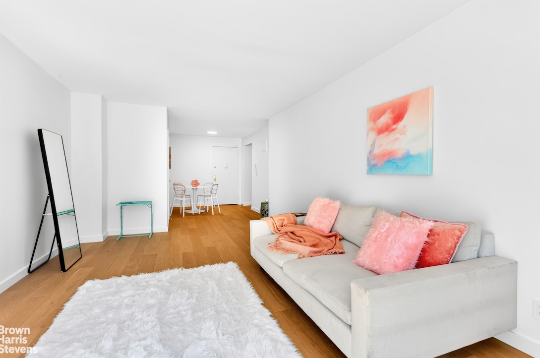 520 E 72nd Street 8u Property Photo 18