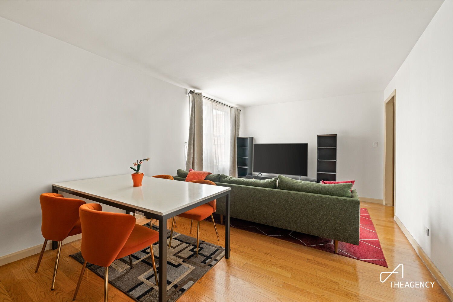 60-11 Broadway 6e Property Photo 3