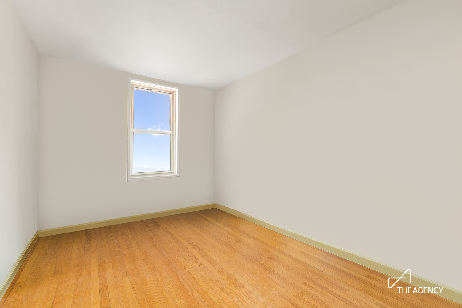 60-11 Broadway 6e Property Photo 4