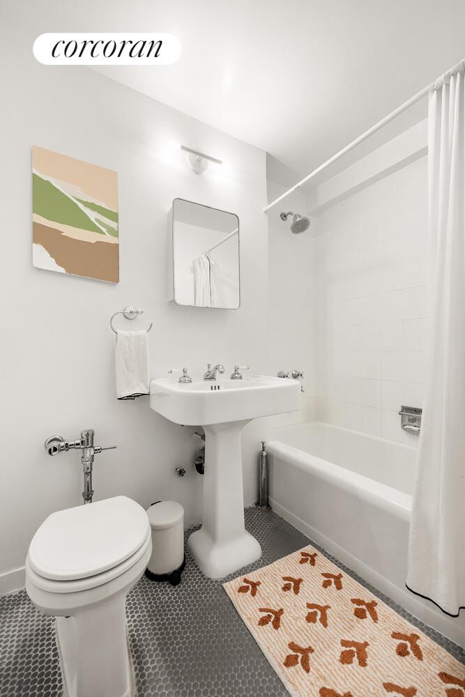 303 Beverley Road 8d Property Photo 7