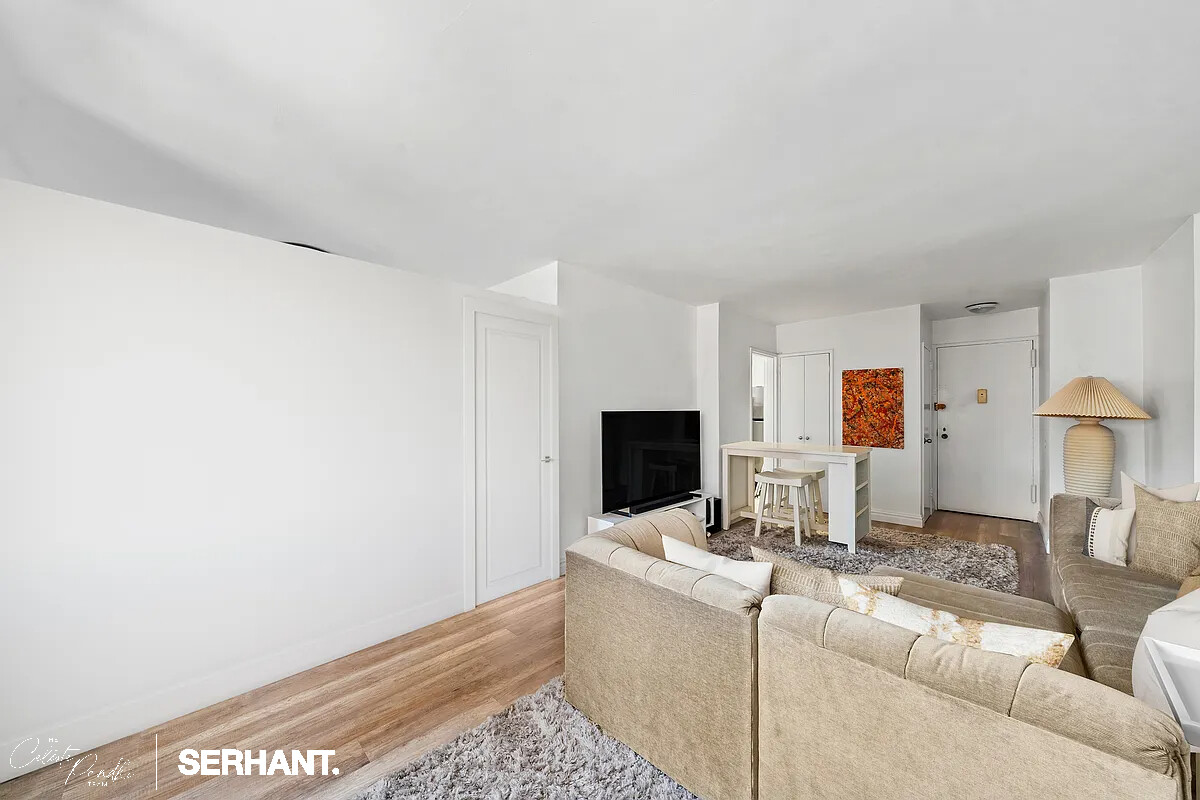 301 E 63RD Street 8A Property Photo 1