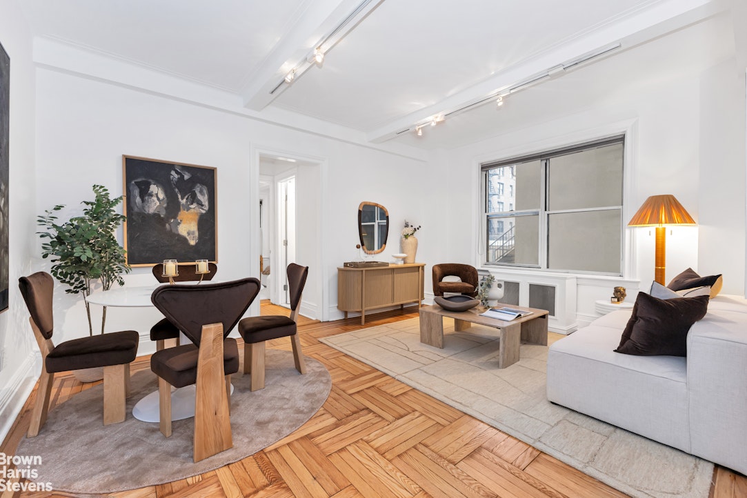 345 W 55TH Street 1C Property Photo 1