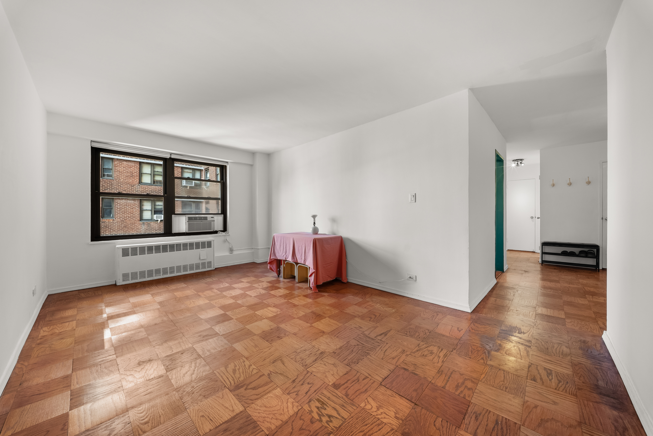 210 E Broadway H1305 Property Photo 2
