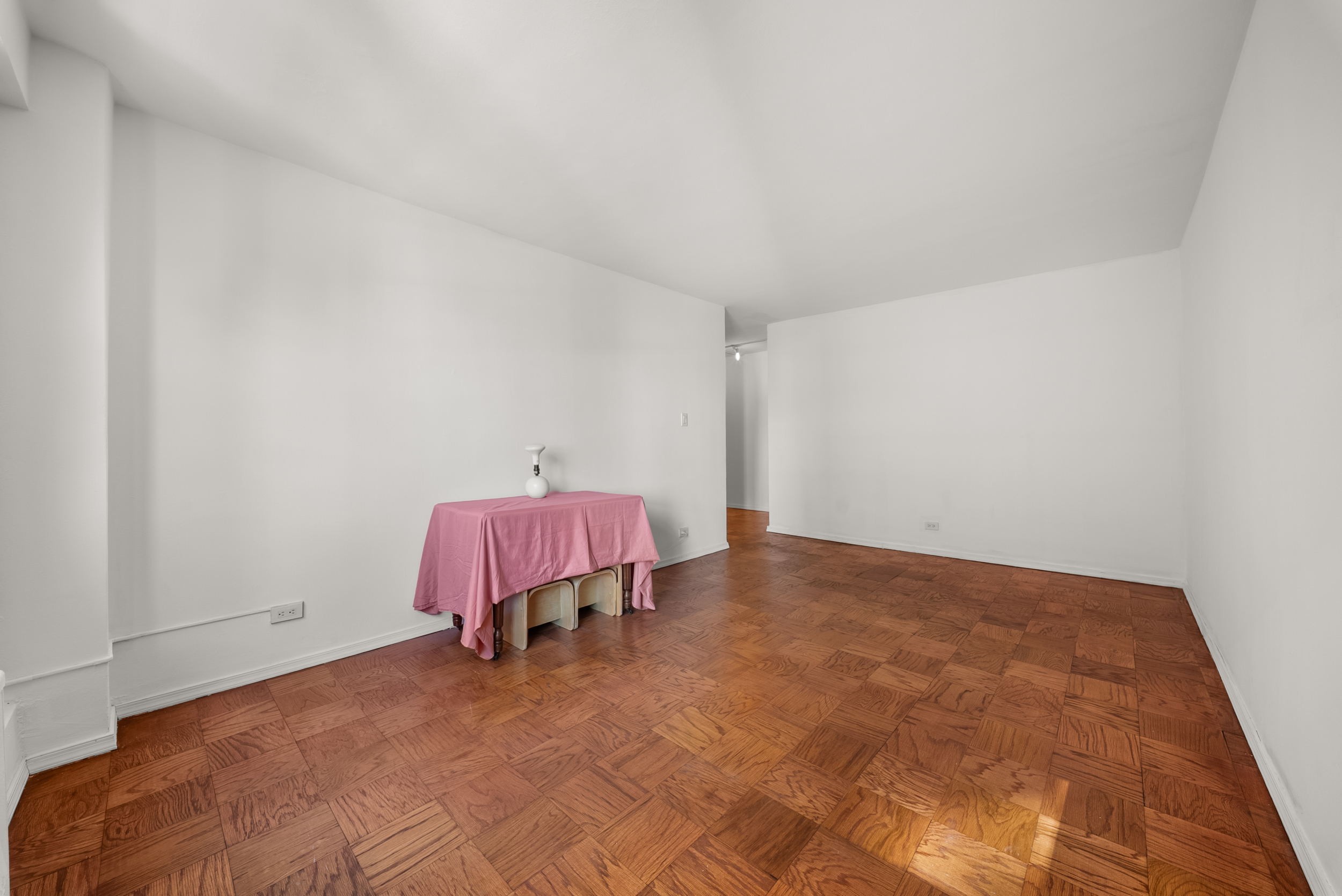210 E Broadway H1305 Property Photo 4