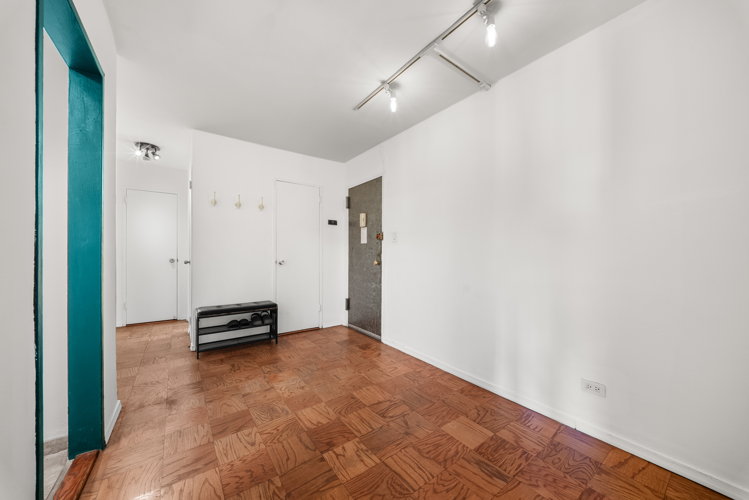 210 E Broadway H1305 Property Photo 6