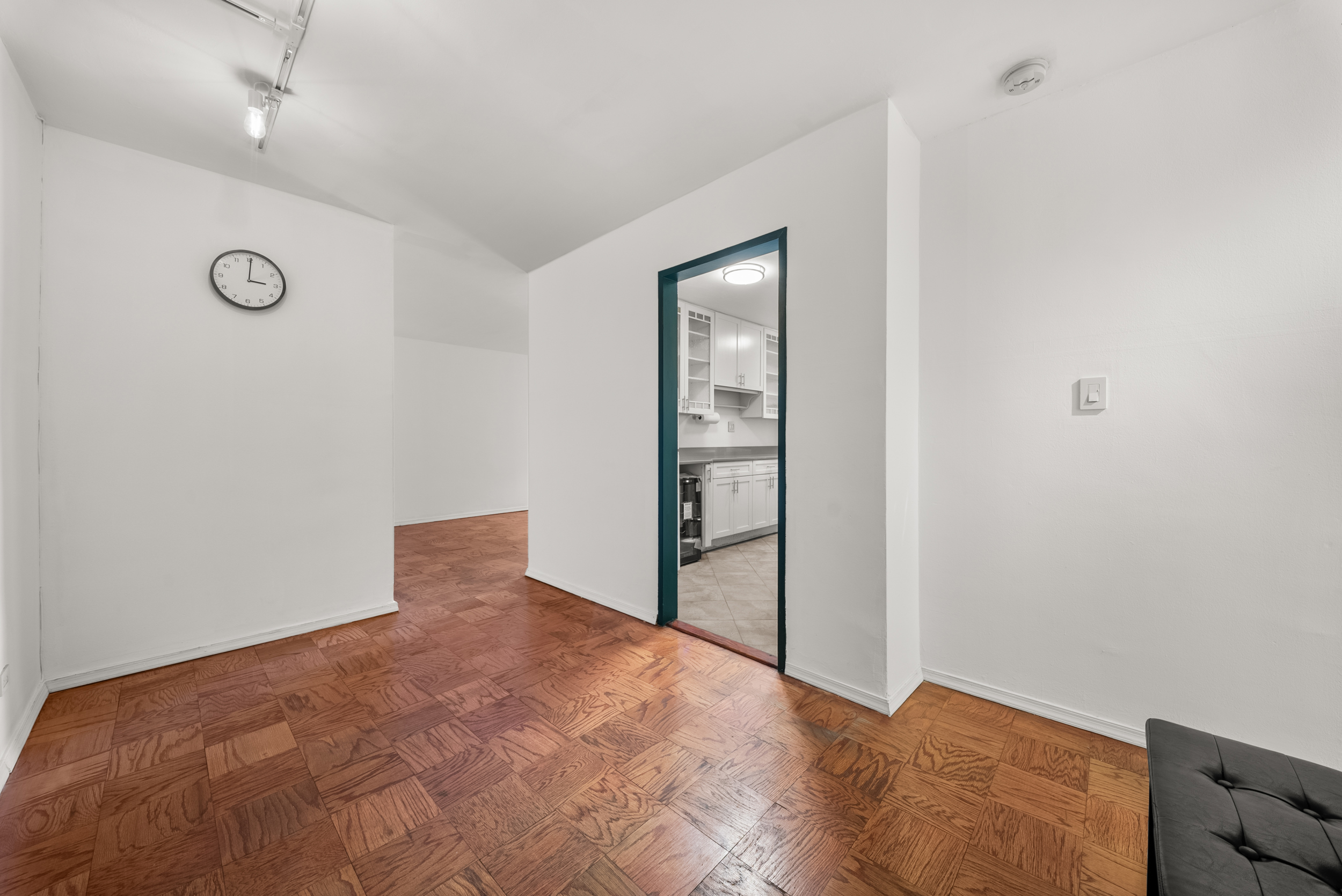 210 E Broadway H1305 Property Photo 8