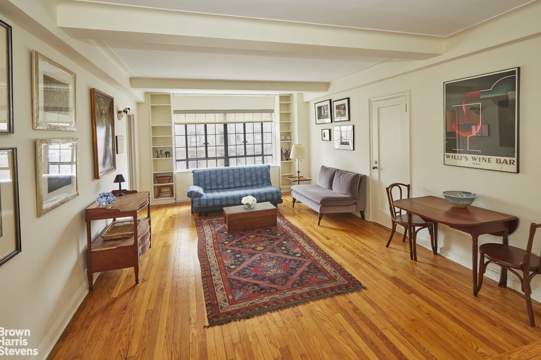 10 PARK Avenue 14C Property Photo 1