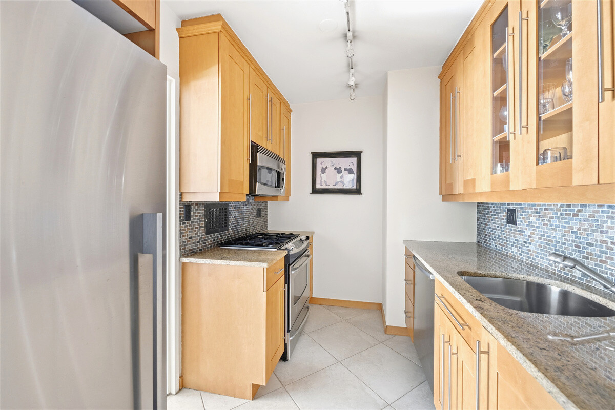 303 E 57th Street 11f Property Photo 6